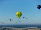  - Photo réf. E128631 - Lorraine Mondial Air Ballons 2013 : Vol du Jeudi 1 Aot le matin lors du Record Mondial de Dcollage en Ligne. (The Great Line, In-line Mass Ascent)