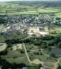 Photos aériennes de "dame" - Photo réf. 042522 - Vue d'ensemble du village avec son glise Notre-Dame-Lanvenec et son parc.