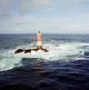 Photos aériennes de "archipel" - Photo réf. 23342 - Situ au sud de l'archipel de Molne (Finistre), le phare des Pierres Noires culmine  28 mtres.