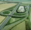 Photos aériennes de "autoroute" - Photo réf. 13271 - Vue de l'autoroute et d'un de ses pages.