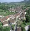 Photos aériennes de "village" - Photo réf. 15738 - Vue d'ensemble du village dans la valle de la Sorne.
