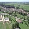 Photos aériennes de "Doubs" - Photo réf. 16406 - Sur le revers occidental d'un coteau, entre la rive gauche du Doubs et la fort de Chaux, le village offre un cadre de vie agrable.