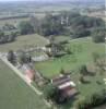 Photos aériennes de "village" - Photo réf. 23290 - Un village tendu avec ses fermes typiques.