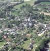 Photos aériennes de "village" - Photo réf. 32542 - Ce village possde une glise du XVIe sicle flanque d'un if millnaire de plus de7 mtre de circonfrence.