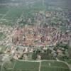 Photos aériennes de "beaux" - Photo réf. 37605 - Une ville tout en rondeur qui a dbord sur la campagne environnante.