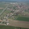 Photos aériennes de "Paysage" - Photo réf. 37727 - Seule commune rurale du canton de Colmar-sud, Sainte-Croix-en-Plaine a vu son paysage modifi par le remembrement de 1966 et par celui de 1995 qui a suivi la constuction de l'autoroute A35.