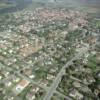 Photos aériennes de "champs" - Photo réf. 37845 - Une image qui tmoigne de l'extension du village o les champs se sont couverts de maisons.