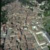 Photos aériennes de "Place" - Photo réf. 38087 - La tour des Bouchers et la place de l'Htel de ville.