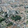 Photos aériennes de "dame" - Photo réf. 41153 - Au coeur de la ville l'importante cathdrale Notre-Dame.