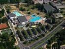 Photos aériennes de "cote" - Photo réf. T041927 - Juste  cot de la piscine se trouve La Maison Mconnaise des Vins qui a pour but de promouvoir les vins AOC de Sane-et-Loire.