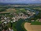 Photos aériennes de "Doubs" - Photo réf. T046002 - C'est au niveau du deuxime pont que Le Doubs se jette dans La Sane