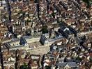 Photos aériennes de "Place" - Photo réf. T049759 - La place de la Libration et la mairie de Dijon (Cte-d'Or) installe dans le Palais des Ducs de Bourgogne. La tour Philippe Le Bon domine la ville. Juste derrire se trouve l'glise Notre-Dame