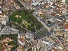 Photos aériennes de "Place" - Photo réf. T050217 - Le square Darcy, la place qui porte le mme nom et la porte Guillaume
