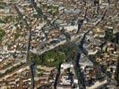 Photos aériennes de "Place" - Photo réf. T050218 - Le square Darcy, la place qui porte le mme nom et la porte Guillaume