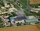 Photos aériennes de "avion" - Photo réf. T050846 - L'aroport civil de Dijon-Longvic, qui cottoie de prs la base militaire.