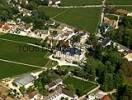 Photos aériennes de "beaux" - Photo réf. T051094 - L'originie du chteau de Meursault (Cte-d'Or) remonte au 11 sicle. C'est aujourd'hui un des plus beaux domaines viticoles de Bourgogne