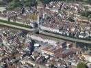 Photos aériennes de "Place" - Photo réf. T065287 - Le centre ville de Besanon avec sa place triangulaire et l'glise Sainte-Madeleine.