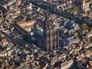 Photos aériennes de "dame" - Photo réf. T069732 - L'imposante cathdrale Notre-Dame de Strasbourg (Bas-Rhin) est le monument principal du classement de la Grande Ile de Strasbourg au Patrimoine Mondial de l'UNESCO.