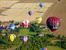 Photos aériennes de "montgolfiere" - Photo réf. U091670 - Dimanche 26-07-2009 : Vol du Record du Monde de Dcollage en Ligne : 329 Montgolfires.