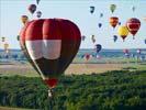 Photos aériennes de "montgolfiere" - Photo réf. U091676 - Dimanche 26-07-2009 : Vol du Record du Monde de Dcollage en Ligne : 329 Montgolfires.