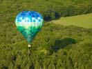 Photos aériennes de "montgolfiere" - Photo réf. U092168 - Une montgolfire lors du Lorraine Mondial Air Ballons 2009 sur la base de Chambley-Bussires, Meurthe-et-Moselle.