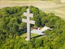 Photos aériennes de "memorial" - Photo réf. U100168 - La Croix de Lorraine, haute de 44 mtres, fut inaugure le 18 juin 1972.