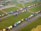 Photos aériennes de "montgolfiere" - Photo réf. U112025 - Record Mondial de dcollage en ligne : 343 montgolfires le Mercredi 27 Juillet 2011.