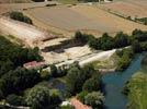 Photos aériennes de "ferre" - Photo réf. E120348 - L'emplacement du viaduc de la Charente Nord.