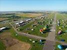 Photos aériennes de "montgolfiere" - Photo réf. E128436 - Lorraine Mondial Air Ballons 2013 : Vol du Mercredi 31 Juillet le soir lors du Record Mondial de Dcollage en Masse. (Greatest Mass Ascent)