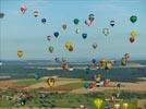 Photos aériennes de "montgolfiere" - Photo réf. E128491 - Lorraine Mondial Air Ballons 2013 : Vol du Mercredi 31 Juillet le soir lors du Record Mondial de Dcollage en Masse. (Greatest Mass Ascent)