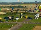 Photos aériennes de "lmab" - Photo réf. E128504 - Lorraine Mondial Air Ballons 2013 : Vol du Mercredi 31 Juillet le soir lors du Record Mondial de Dcollage en Masse. (Greatest Mass Ascent)