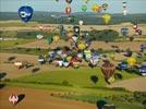 Photos aériennes de "montgolfiere" - Photo réf. E128509 - Lorraine Mondial Air Ballons 2013 : Vol du Mercredi 31 Juillet le soir lors du Record Mondial de Dcollage en Masse. (Greatest Mass Ascent)
