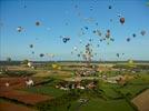 Photos aériennes de "montgolfiere" - Photo réf. E128520 - Lorraine Mondial Air Ballons 2013 : Vol du Mercredi 31 Juillet le soir lors du Record Mondial de Dcollage en Masse. (Greatest Mass Ascent)