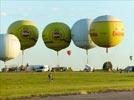 Photos aériennes de "montgolfiere" - Photo réf. E128531 - Lorraine Mondial Air Ballons 2013 : Prparation des ballons  gaz pour la 8me Coupe du Nouveau Sicle.