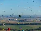 Photos aériennes de "montgolfiere" - Photo réf. E128611 - Lorraine Mondial Air Ballons 2013 : Vol du Jeudi 1 Aot le matin lors du Record Mondial de Dcollage en Ligne. (The Great Line, In-line Mass Ascent)