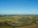 Photos aériennes de "montgolfiere" - Photo réf. E128644 - Lorraine Mondial Air Ballons 2013 : Vol du Mercredi 31 Juillet le soir lors du Record Mondial de Dcollage en Masse. (Greatest Mass Ascent)