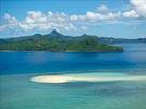 Photos aériennes de "blanc" - Photo réf. E143552 - L'Ilot de sable blanc entour d'eau bleu paradisiaque