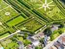 Photos aériennes de "francaise" - Photo réf. E151477 - Les jardins  la Franaise du Chteau de Villandry sont remarquables.