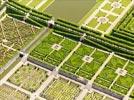 Photos aériennes de "francaise" - Photo réf. E151479 - Les jardins  la Franaise du Chteau de Villandry sont remarquables.