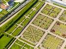 Photos aériennes de "francaise" - Photo réf. E151492 - Les jardins  la Franaise du Chteau de Villandry sont remarquables.