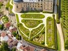 Photos aériennes de "francaise" - Photo réf. E153030 - Le Chteau de Hautefort et ses jardins  la Franaise