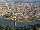 Photos aériennes de "Fleuve" - Photo réf. E153250 - Le Palais des Papes et le Centre Historique d'Avignon sont classs au Patrimoine Mondial de l'UNESCO.