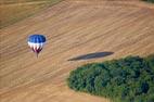 Photos aériennes de "montgolfiere" - Photo réf. C157879 - Lorraine Mondial Air Ballons 2015 : Vol du Dimanche 26 Juillet le matin lors du Record Mondial de Dcollage en Ligne. (The Great Line, In-line Mass Ascent)