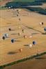 Photos aériennes de "montgolfiere" - Photo réf. C157919 - Lorraine Mondial Air Ballons 2015 : Vol du Dimanche 26 Juillet le matin lors du Record Mondial de Dcollage en Ligne. (The Great Line, In-line Mass Ascent)