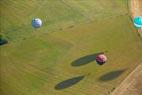 Photos aériennes de "montgolfiere" - Photo réf. C157931 - Lorraine Mondial Air Ballons 2015 : Vol du Dimanche 26 Juillet le matin lors du Record Mondial de Dcollage en Ligne. (The Great Line, In-line Mass Ascent)