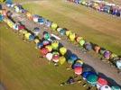 Photos aériennes de "montgolfiere" - Photo réf. E157762 - Lorraine Mondial Air Ballons 2015 : Vol du Dimanche 26 Juillet le matin lors du Record Mondial de Dcollage en Ligne. (The Great Line, In-line Mass Ascent)
