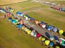 Photos aériennes de "montgolfiere" - Photo réf. E157763 - Lorraine Mondial Air Ballons 2015 : Vol du Dimanche 26 Juillet le matin lors du Record Mondial de Dcollage en Ligne. (The Great Line, In-line Mass Ascent)