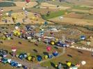 Photos aériennes de "montgolfiere" - Photo réf. E157775 - Lorraine Mondial Air Ballons 2015 : Vol du Dimanche 26 Juillet le matin lors du Record Mondial de Dcollage en Ligne. (The Great Line, In-line Mass Ascent)