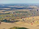 Photos aériennes de "montgolfiere" - Photo réf. E157784 - Lorraine Mondial Air Ballons 2015 : Vol du Dimanche 26 Juillet le matin lors du Record Mondial de Dcollage en Ligne. (The Great Line, In-line Mass Ascent)