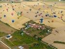 Photos aériennes de "montgolfiere" - Photo réf. E157787 - Lorraine Mondial Air Ballons 2015 : Vol du Dimanche 26 Juillet le matin lors du Record Mondial de Dcollage en Ligne. (The Great Line, In-line Mass Ascent)